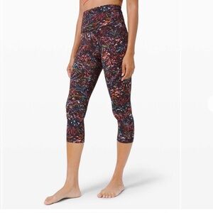 LULULEMON ‘Foilage’ Activewear Capri Leggings